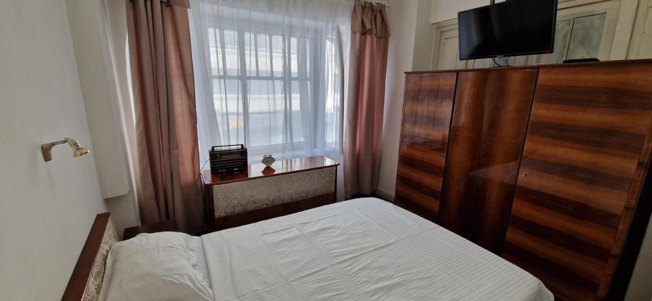 Domum - The Comunist Apartment Bucharest Luaran gambar