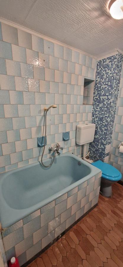 Domum - The Comunist Apartment Bucharest Luaran gambar